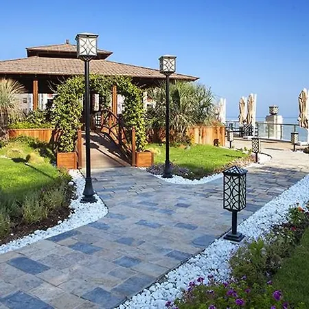 Merit Royal & Casino Hotel