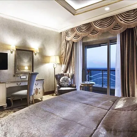 Отель Merit Royal & Casino