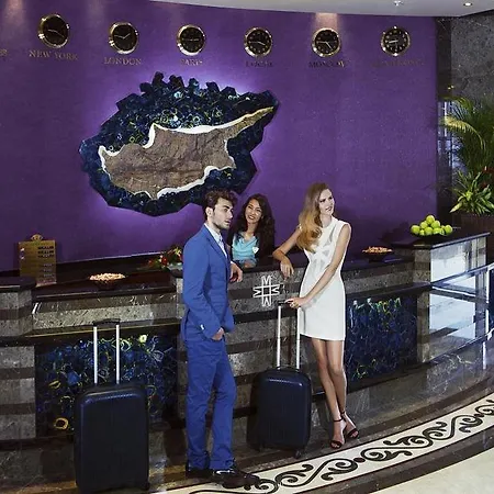 Merit Royal & Casino Отель