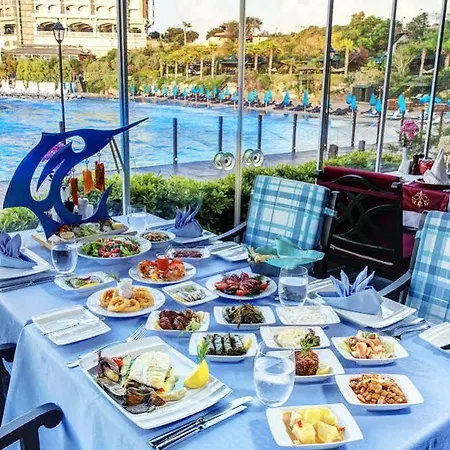 Merit Royal & Casino Отель